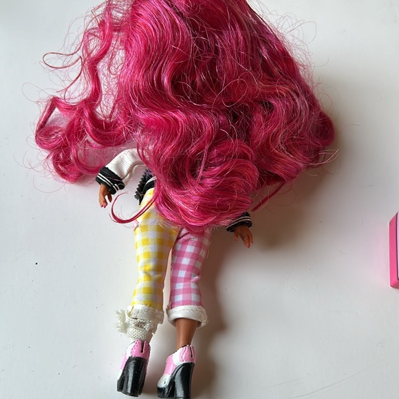 LOL SURPRISE💫 Tweens Cherry BB Fashion Doll with Surprises - Picture 5 of 14